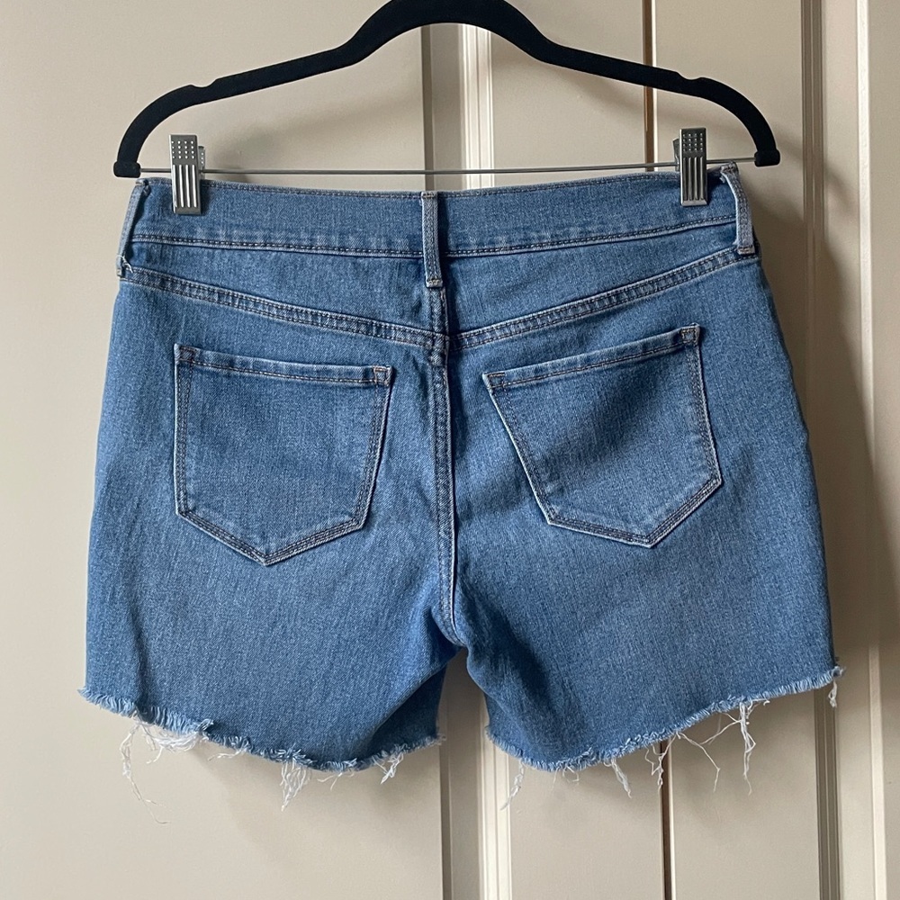 NWOT Old Navy denim Jean shorts Size 4 - Picture 2 of 4